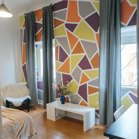 Гостевой дом Daniela's 305 *