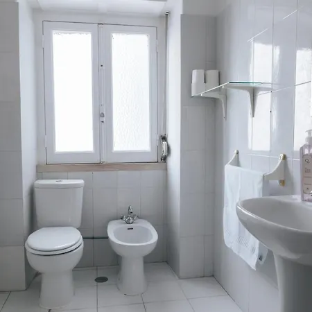 Daniela's 305 * Лиссабон