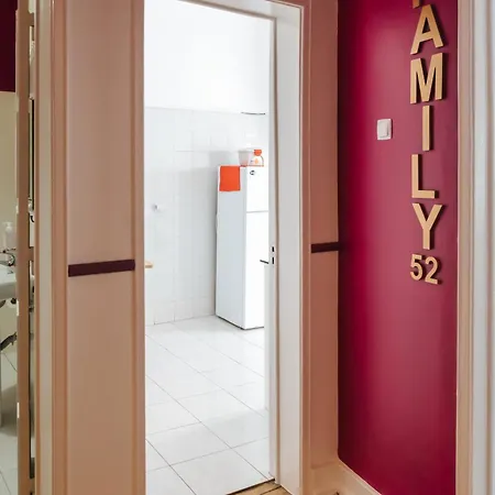 Pensión Daniela's 305 *